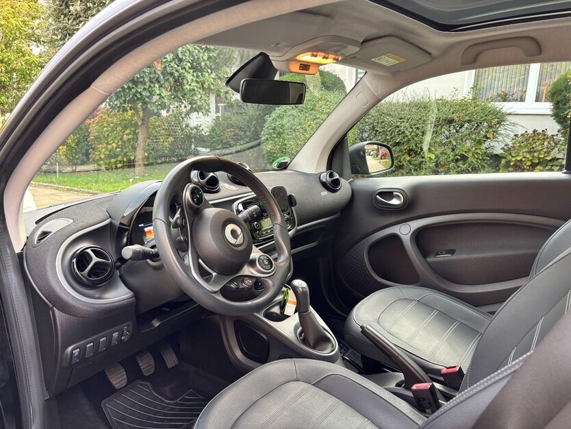 Smart 453 fortwo coupé 15.286 km 13.800 € Bochum 44787