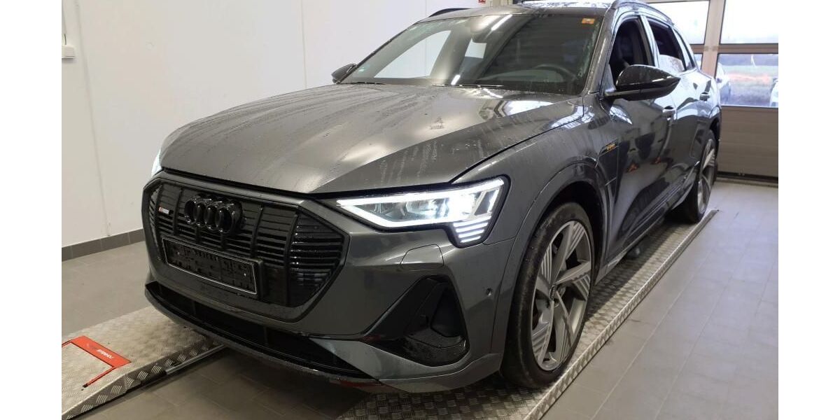 Audi e-tron 84.242 km 36.210 &euro; Hagen 58091