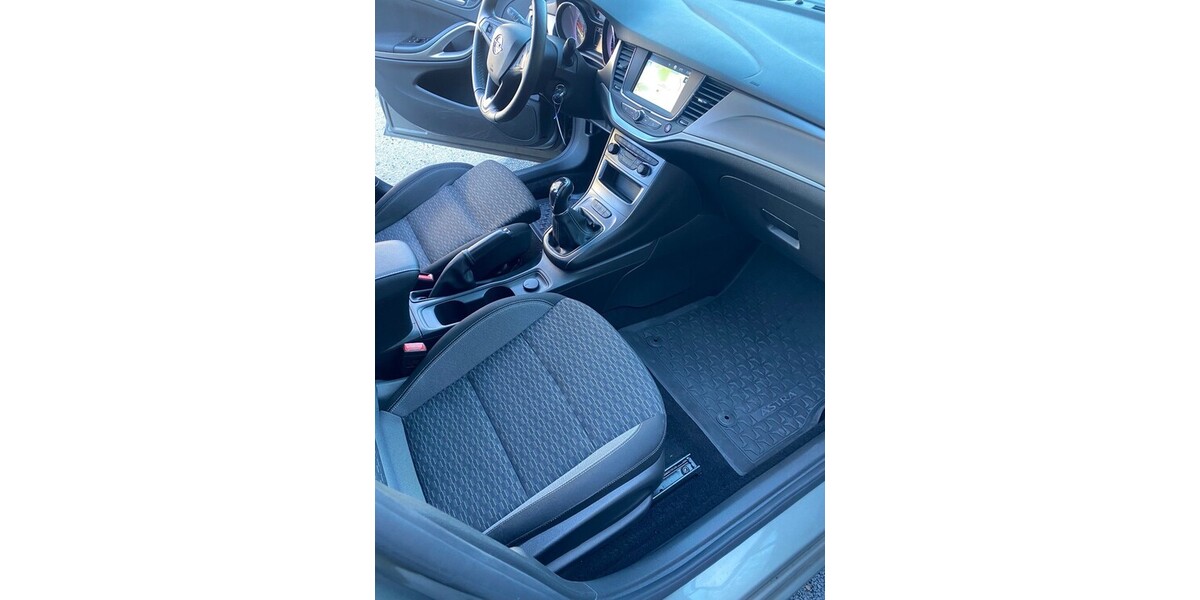 Opel Astra K Sports1.5CDTI.NAVI.VOLL-LED.PDC.11/20 108.000 km 6.990 &euro; Hilden 40721