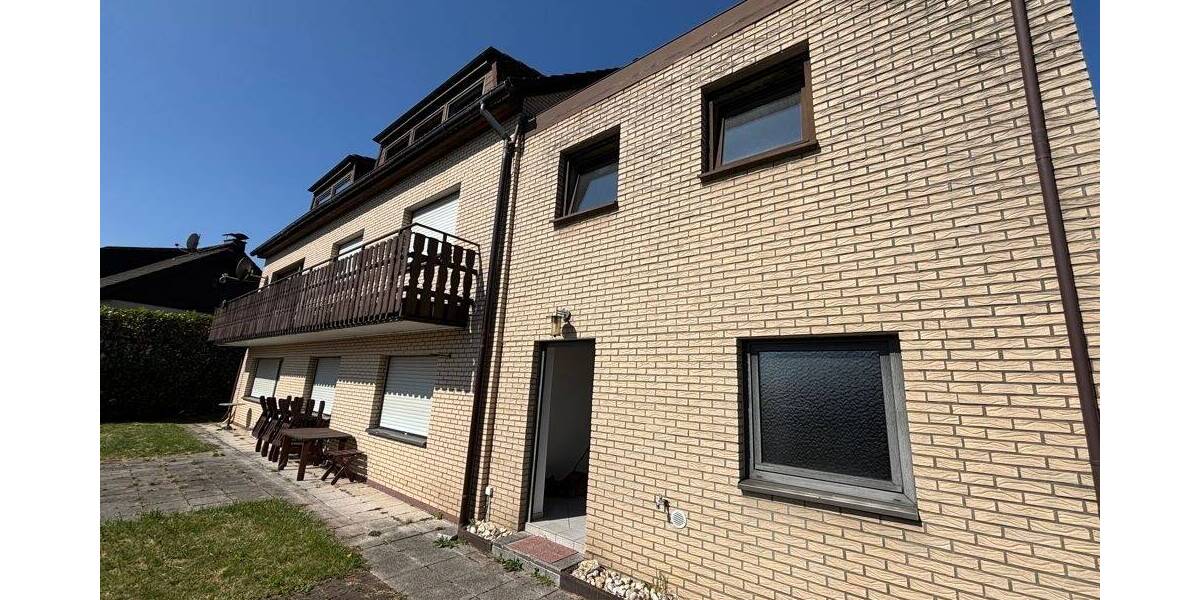 Odenthal: Provisionsfrei investieren - Wohnhaus mit 2 Einheiten unter Verkehrswert 8 zimmer