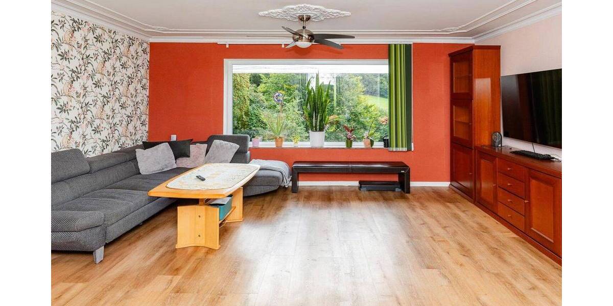 Viel Platz auf 3 Ebenen: großzügige DHH Haus Doppelgarage, PV, naturnahe Lage in Remscheid-Hasten 7 zimmer