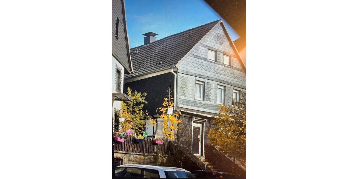 Mehrfamilienhaus, Wohnhaus Radevormwald - 6 Zimmer, 155 m&sup2;, 145.000&euro; | Angebot:26504735