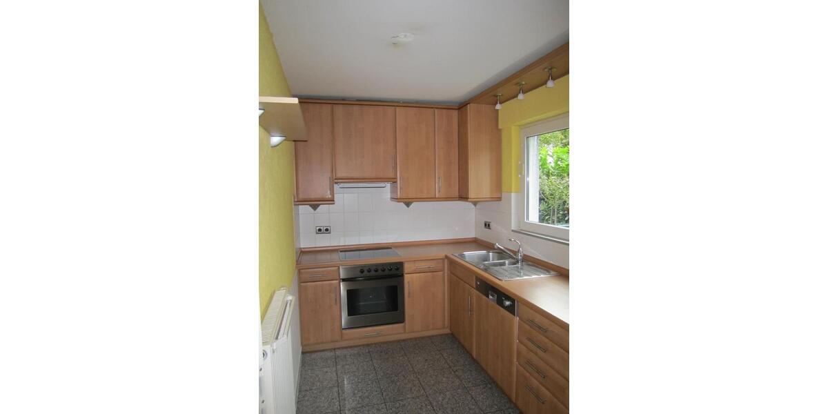 Erdgeschoßwohnung Leverkusen Bürrig - 3 Zimmer, 82 m&sup2;, 1.100&euro; | Angebot:25223713