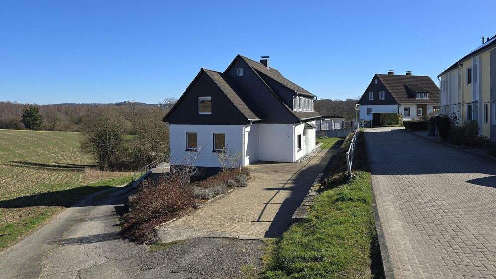 Einfamilienhaus Wülfrath Düssel - 7 Zimmer, 140 m&sup2;, 490.000&euro; | Angebot:25801915