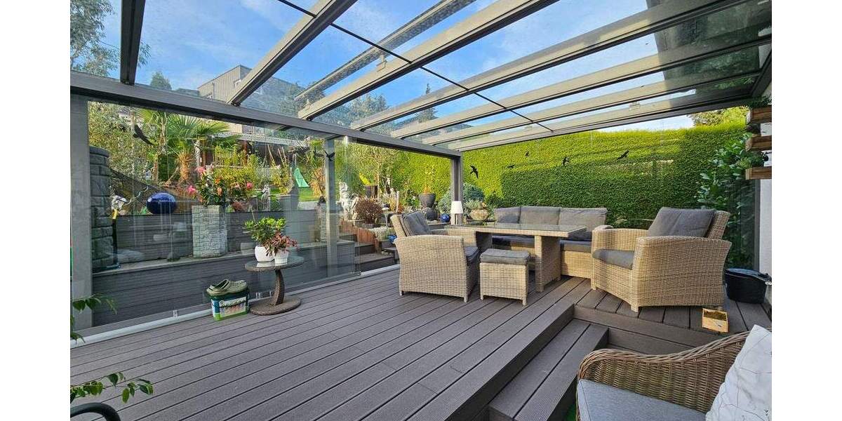 Modernisiertes 2-Familienhaus mit 3 Garagen und attr. Garten in guter und ruhiger Lage in Wetter 9 zimmer