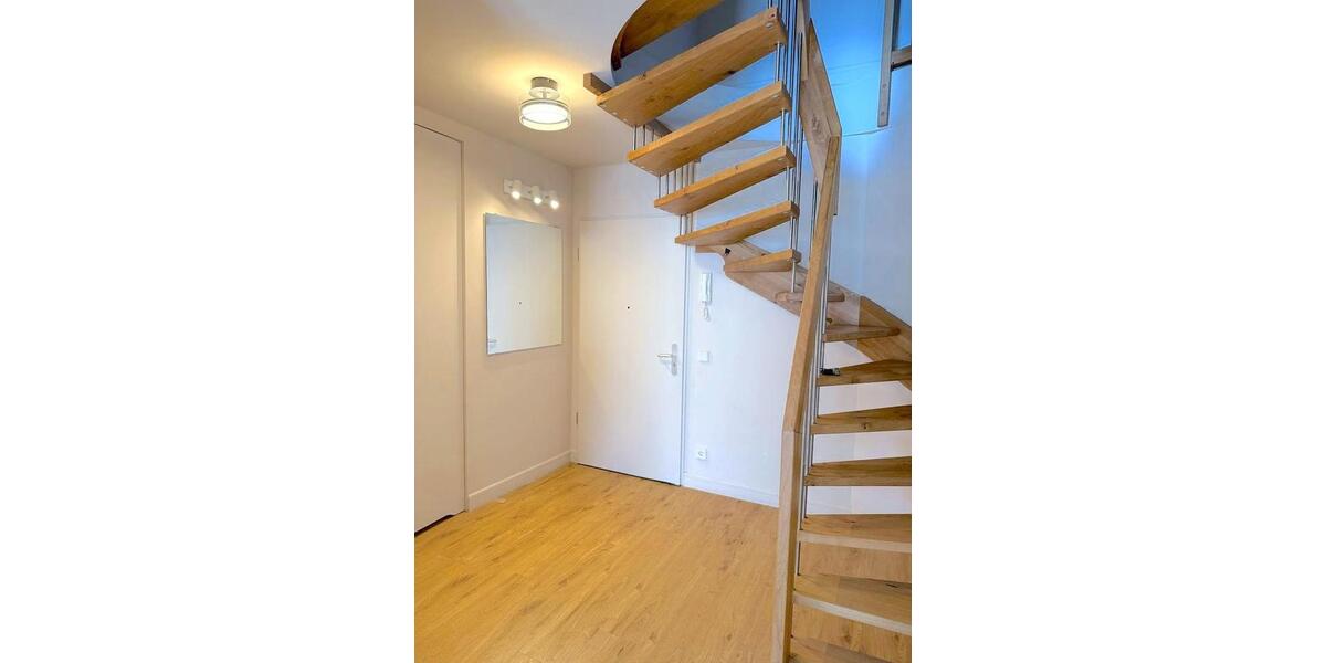 Maisonettenwohnung Düsseldorf Derendorf - 4.5 Zimmer, 100 m&sup2;, 2.400&euro; | Angebot:25637901