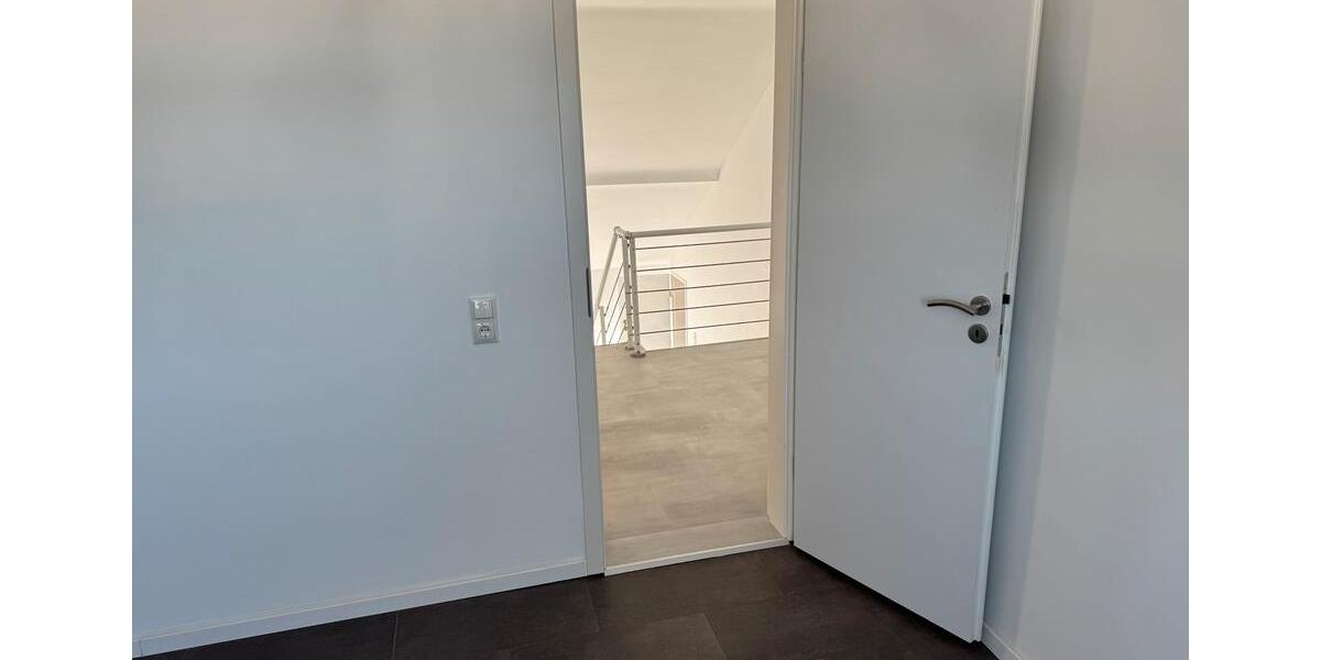 Maisonettenwohnung Bergisch Gladbach Gronau - 6 Zimmer, 120 m&sup2;, 1.600&euro; | Angebot:26532292