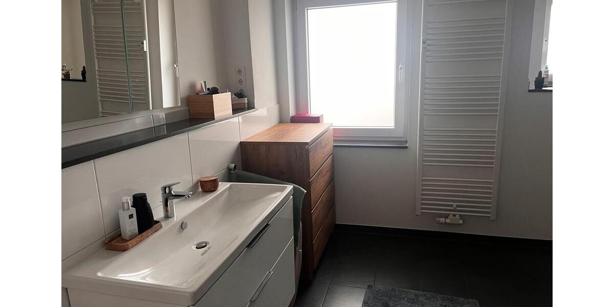 Etagenwohnung Solingen Central - 2 Zimmer, 75 m&sup2;, 985&euro; | Angebot:26408146