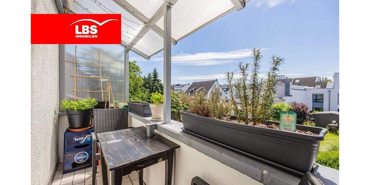 Sehr gepflegtes Dreifamilienhaus mit schönem Garten 6 zimmer