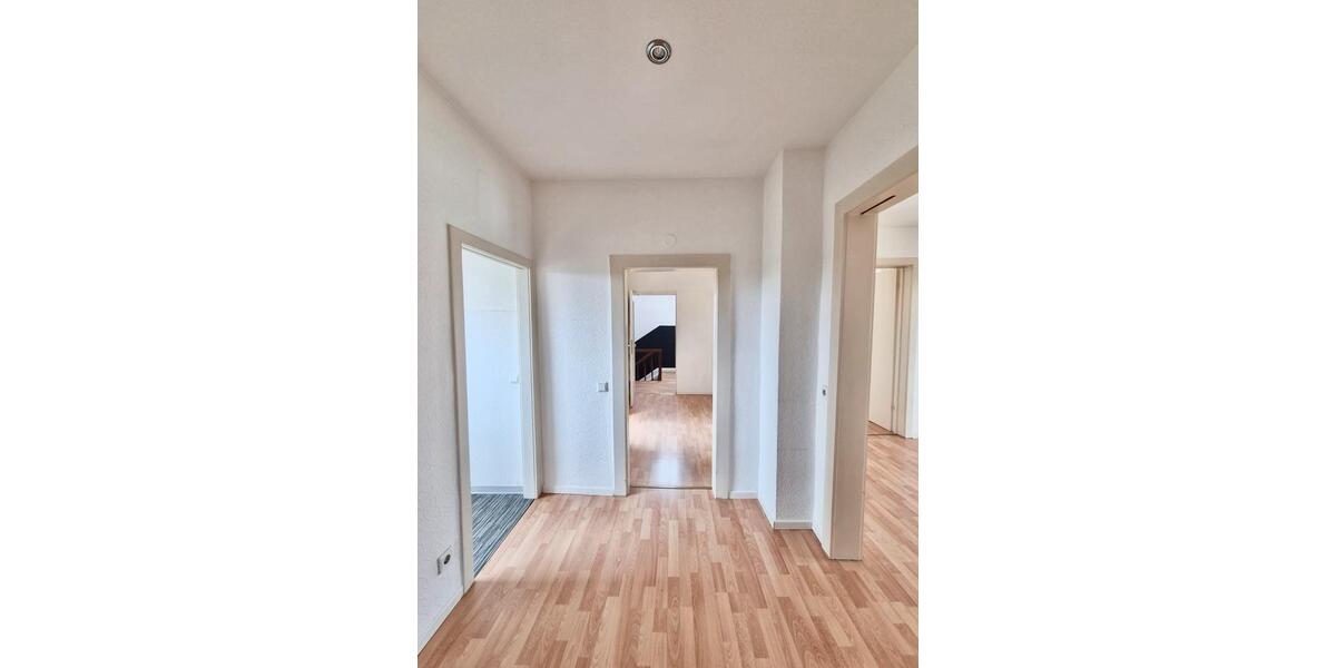 Dachgeschoßwohnung Solingen Wald - 2.5 Zimmer, 55 m&sup2;, 720&euro; | Angebot:26400660