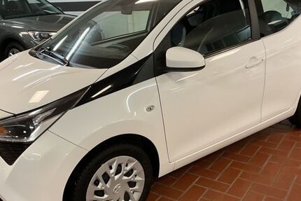 Toyota Aygo (X) 57.000 km 10.990 &euro; Wülfrath 42489