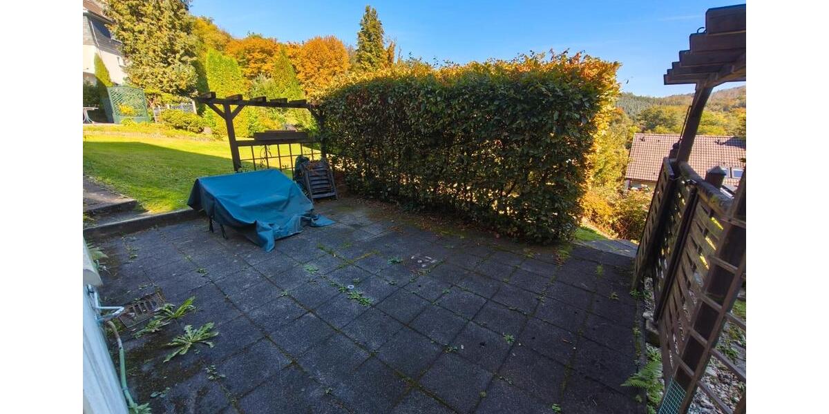 Provisionsfrei - großzügiges Einfamilienhaus mit Einliegerwohnung 8 zimmer