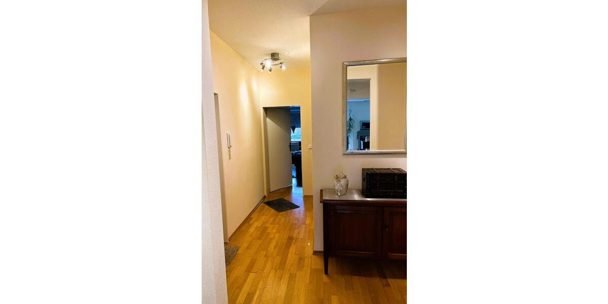 Erdgeschoßwohnung Düsseldorf Stadtbezirk 8 - 3 Zimmer, 100 m&sup2;, 1.400&euro; | Angebot:25658412