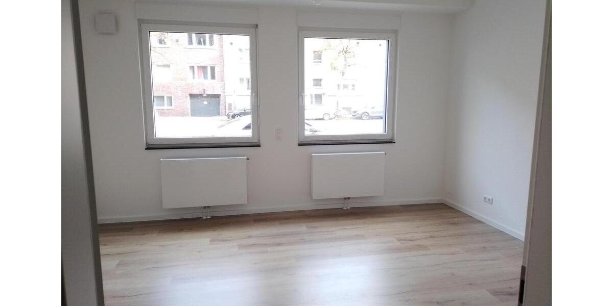 Erdgeschoßwohnung Düsseldorf Düsseltal - 4.5 Zimmer, 185 m&sup2;, 1.950&euro; | Angebot:26117423