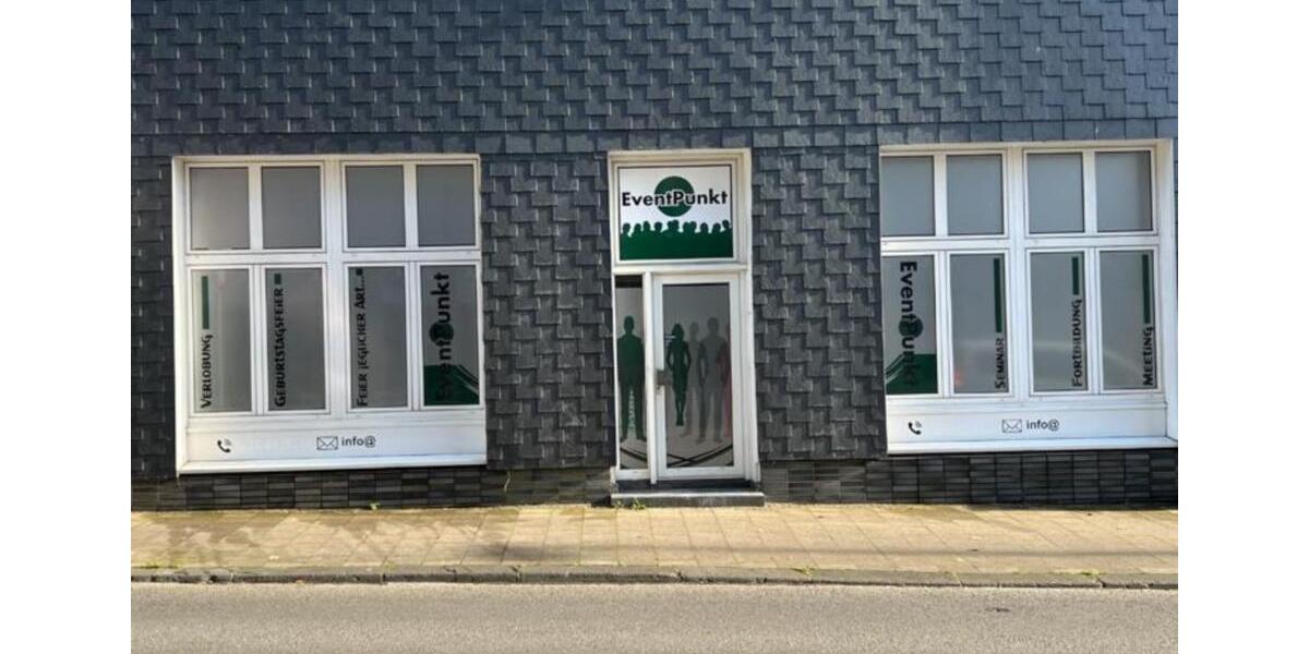 Mehrfamilienhaus Remscheid + Ladenlokal + Garagen + Stellplätze 1 zimmer