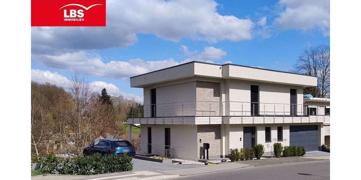 Haus zum Kaufen in Solingen 1.750.000 € 274 m² 7 zimmer