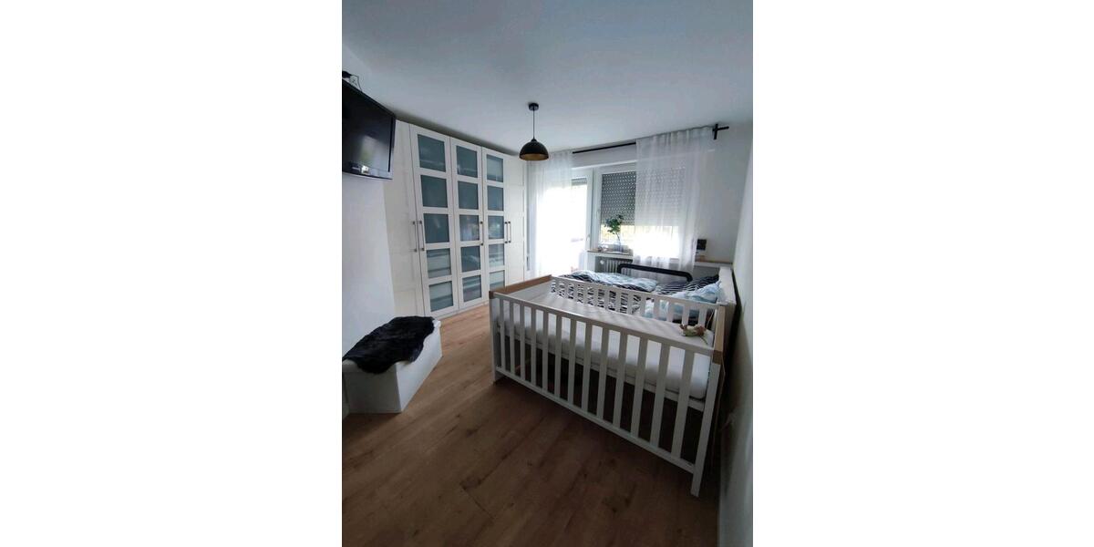 Gepflegte 4 Zimmer Eigentumswohnung mit 2 Balkonen und Stellplatz 4 zimmer