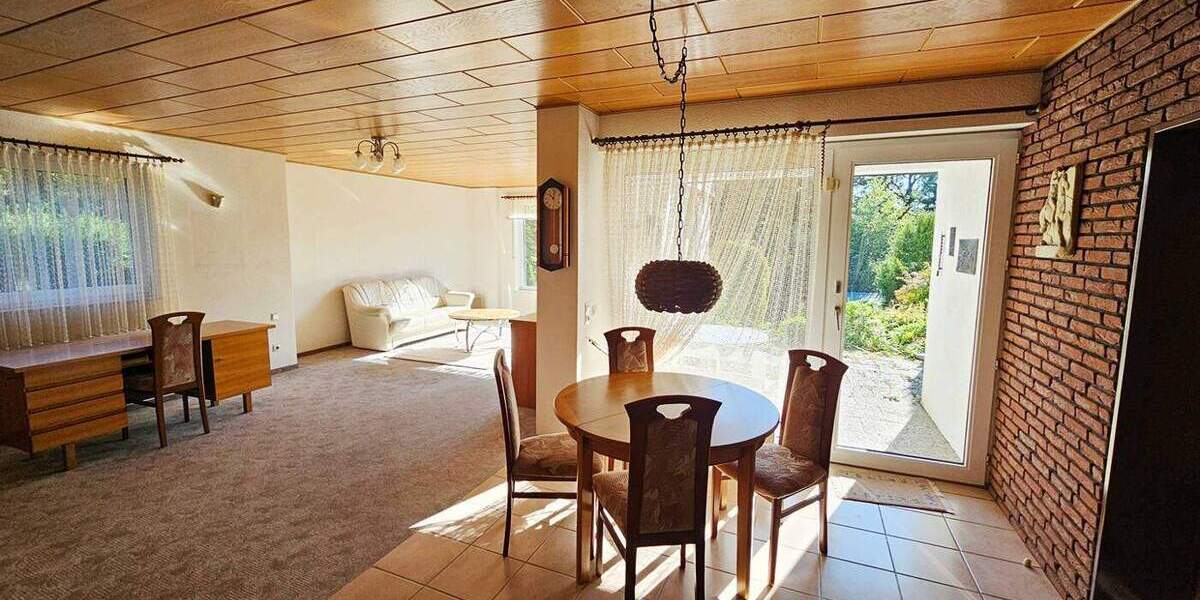 Gepflegtes Einfamilienhaus mit Garage und traumhaftem Grundstück in Leverkusen- Lützenkirchen 4 zimmer