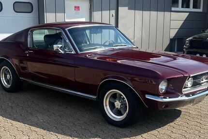 Ford Mustang 18.697 km 139.000 &euro; Wuppertal 42389