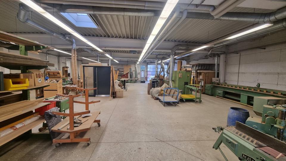 760 m² Gewerbehalle Tischlerei-Zimmerei-Holzbau Vermietung zimmer