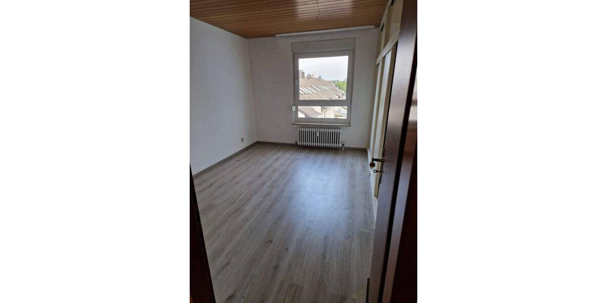 Etagenwohnung Monheim - 2 Zimmer, 63 m&sup2;, 850&euro; | Angebot:26926676