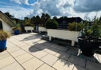 Helle Eigentumswohnung mit großer Dachterrasse