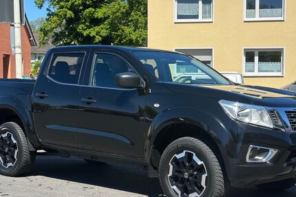 Nissan Navara 117.500 km 23.990 &euro; Solingen 42697