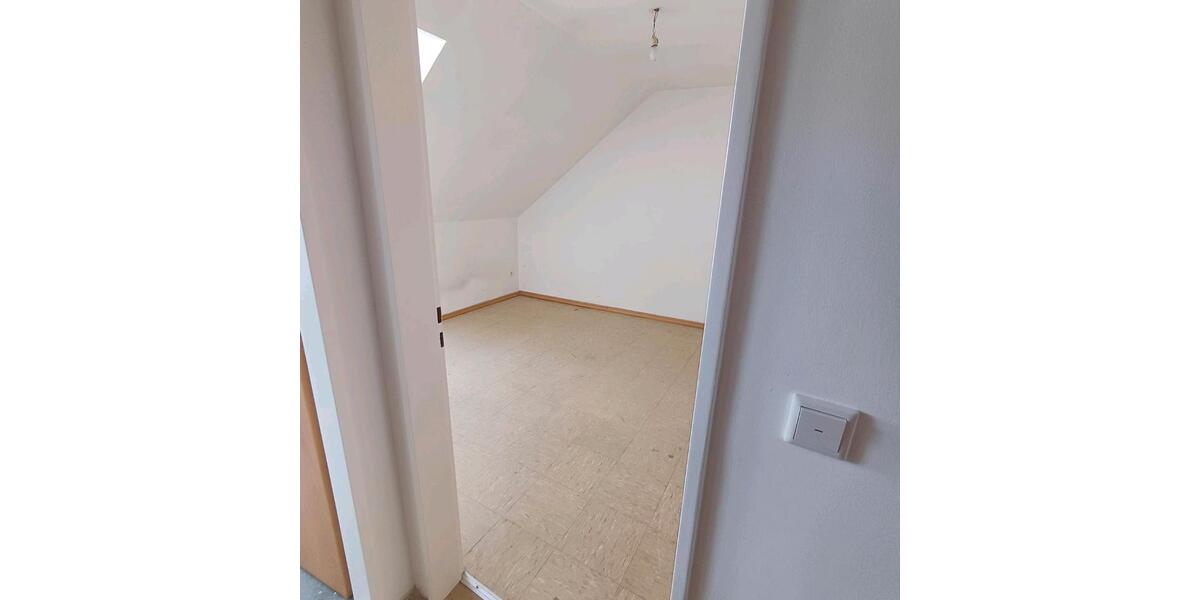 Dachgeschoßwohnung Solingen Ohligs - 2 Zimmer, 51 m&sup2;, 700&euro; | Angebot:25394239