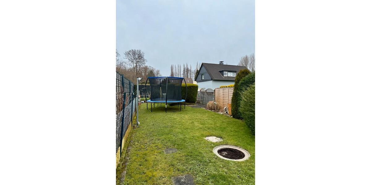 Liebevoll gepflegte bergische Doppelhaushälfte mit großem Garten 3 zimmer