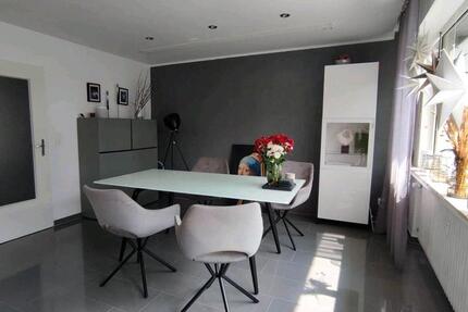 Gepflegte 4 Zimmer Eigentumswohnung mit 2 Balkonen und Stellplatz 4 zimmer