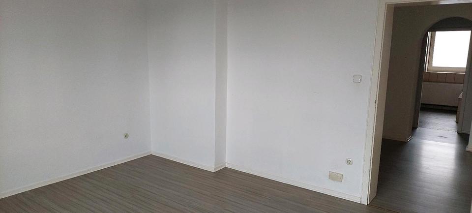 Etagenwohnung Solingen Burg - 3 Zimmer, 88 m&sup2;, 680&euro; | Angebot:26366521