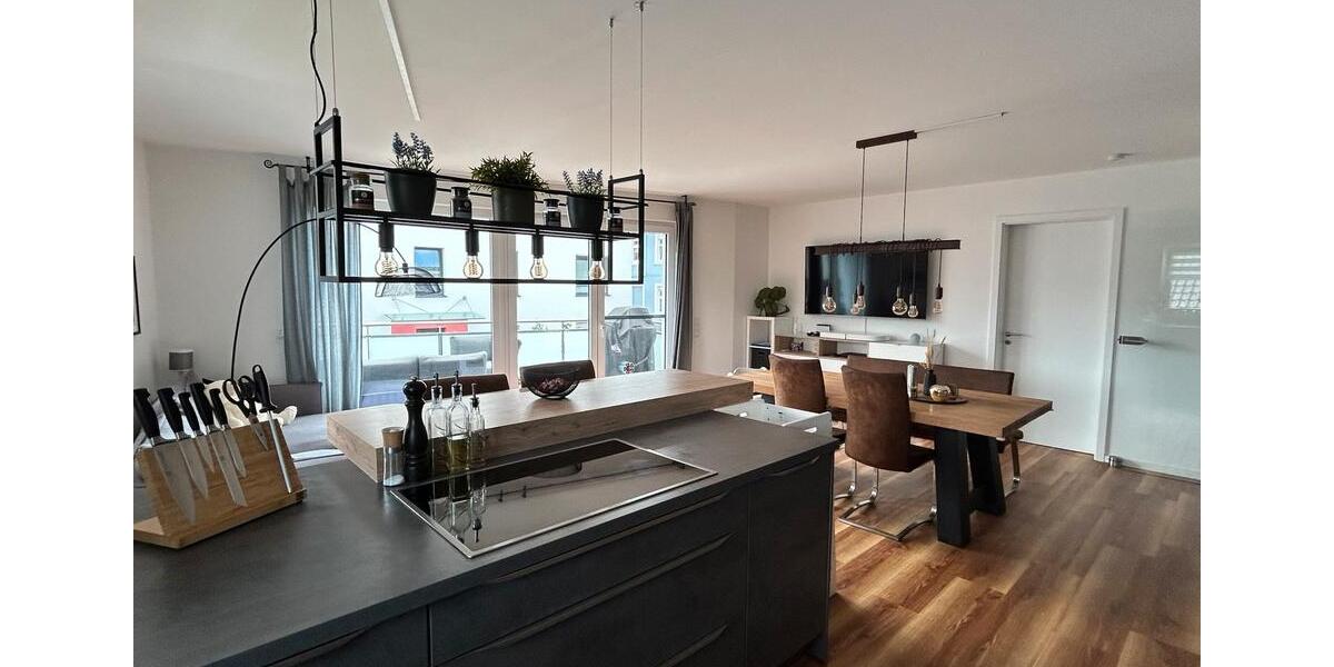 Helle 4-Zimmer Wohnung mit Südbalkon im 1.OG in am Ehrenberg 4 zimmer