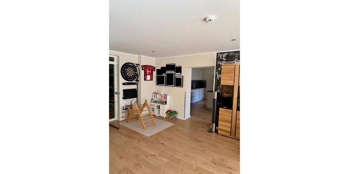 Etagenwohnung Solingen Aufderhöhe - 4 Zimmer, 135 m&sup2;, 499.000&euro; | Angebot:27440014