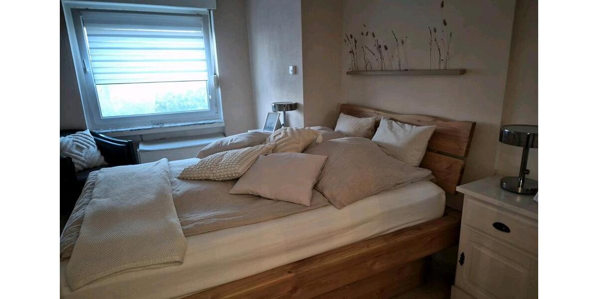 Etagenwohnung Solingen Wald - 6.5 Zimmer, 145 m&sup2;, 310.000&euro; | Angebot:24840857