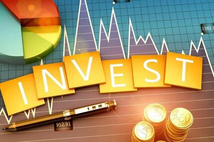 Großzügige 3-Zimmer-ETW – Dachgeschoss – Sanierungsobjekt für Inv 4 zimmer