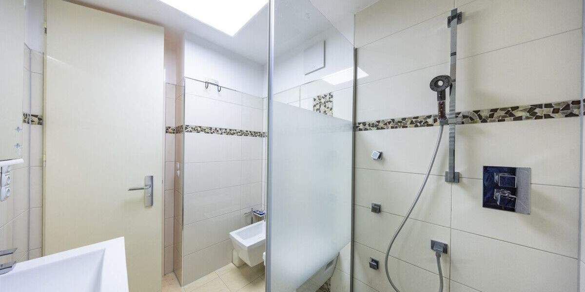 Etagenwohnung Düsseldorf Mörsenbroich - 4 Zimmer, 197 m&sup2;, 590.000&euro; | Angebot:25167400