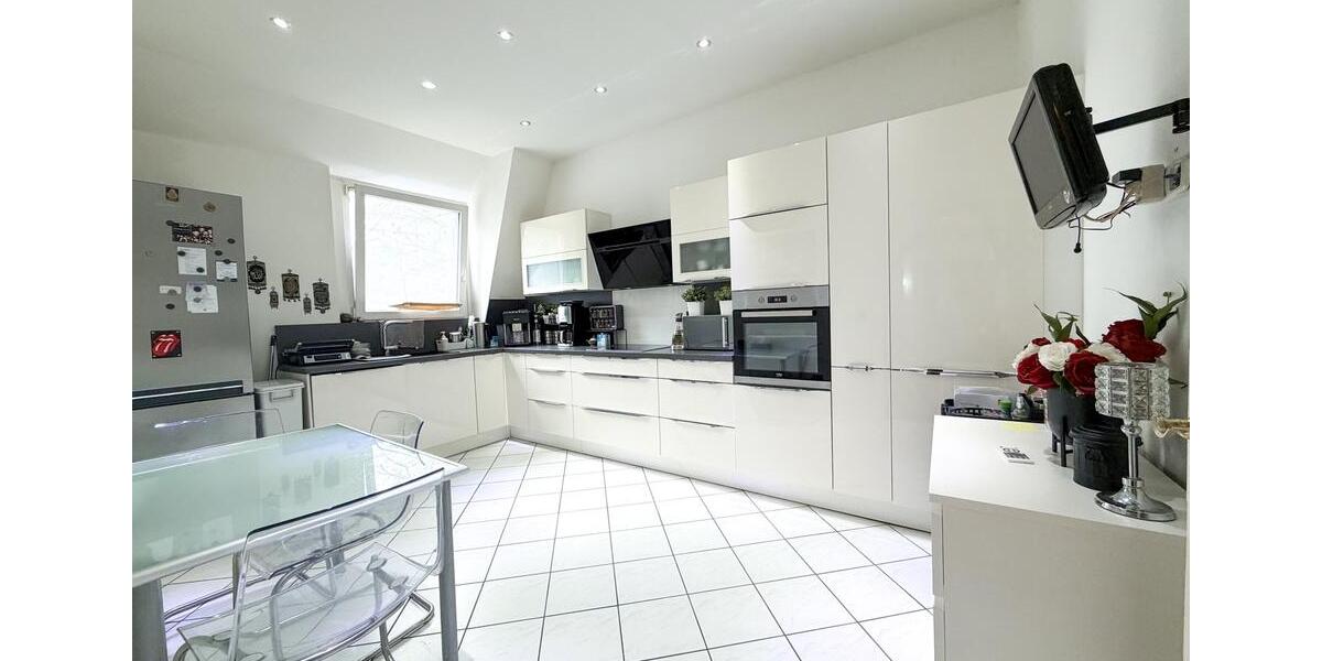 Etagenwohnung Wuppertal Sedansberg - 4 Zimmer, 105 m&sup2;, 200.000&euro; | Angebot:27144730