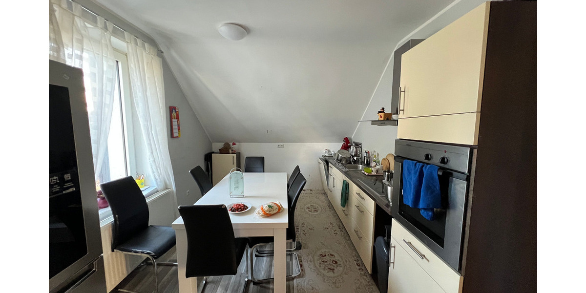 Investorenobjekt mit 3 Wohnungen, 2 Ladenlokalen und Erweiterungsmöglichkeiten zimmer