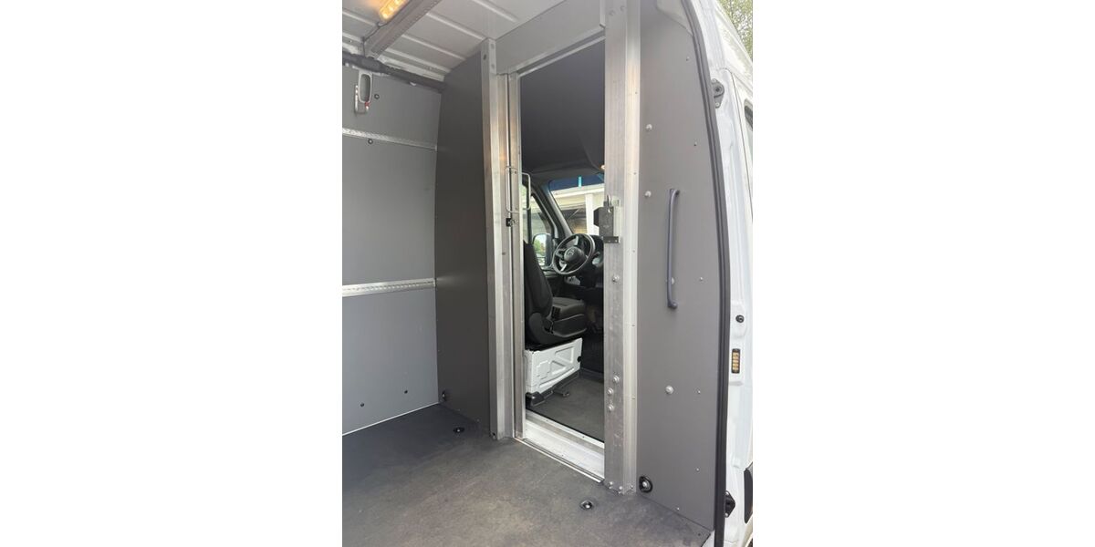 Mercedes-Benz eSprinter 10.968 km 17.000 &euro; Düsseldorf 40549