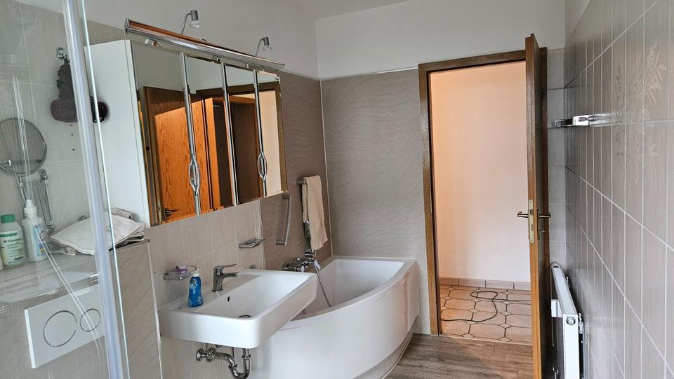 Großzügige Eigentumswohnung mit Terrasse und Gartenanteil 3 zimmer