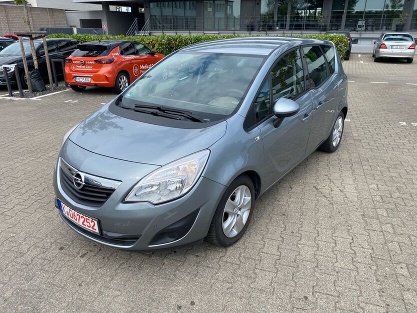 Opel Meriva 100.000 km 5.800 € Köln 50739