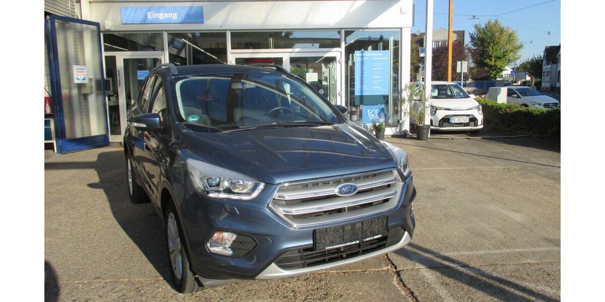 Ford Kuga 67.500 km 12.490 &euro; Langenfeld 40764