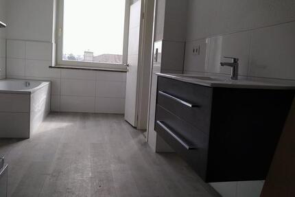 94 qm - 3-Zimmerwohnung mit Tageslichtbad 3 zimmer