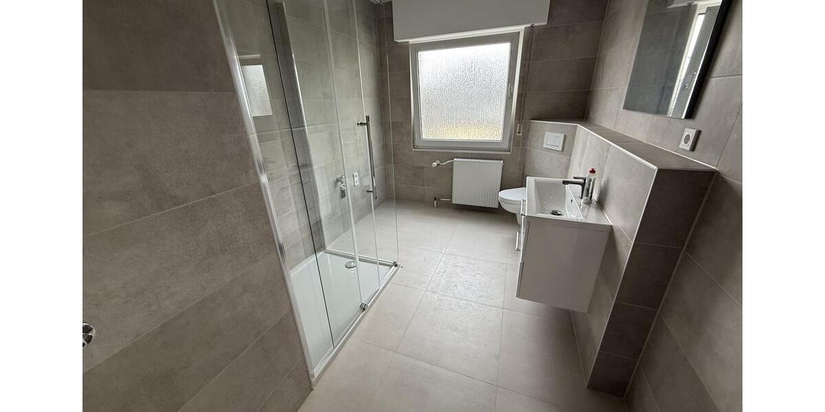 Großzügige Maisonette-Wohnung mit Parkett, Einbauküche & Hobbyräumen 5 zimmer