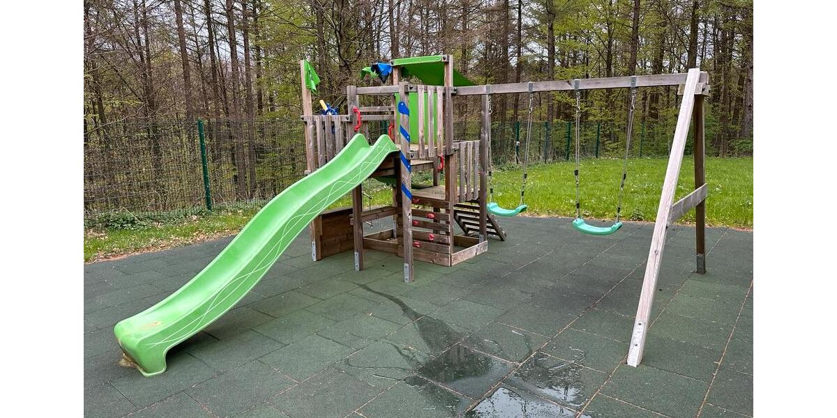 Freistehendes Einfamilienhaus mit Großen Grundstück 5 zimmer