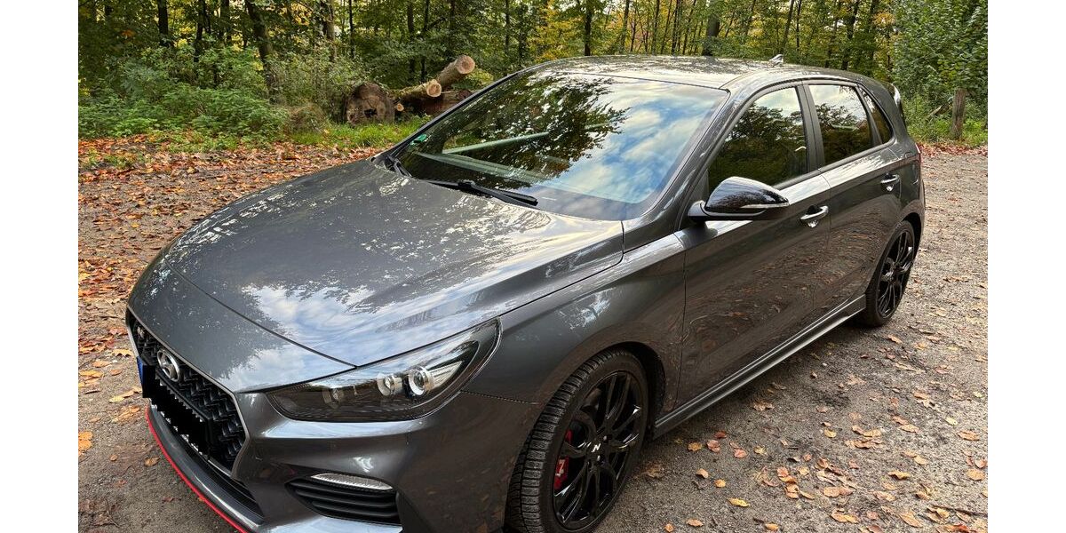 Hyundai i30 33.000 km 25.990 &euro; Velbert 42555