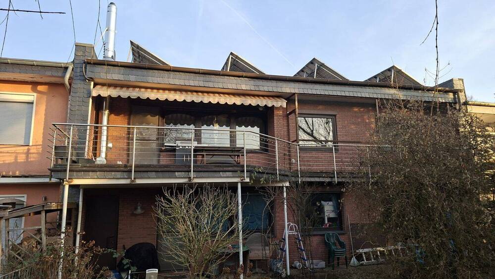 Reihenmittelhaus Velbert Mitte - 7 Zimmer, 160 m&sup2;, 420.000&euro; | Angebot:26258304