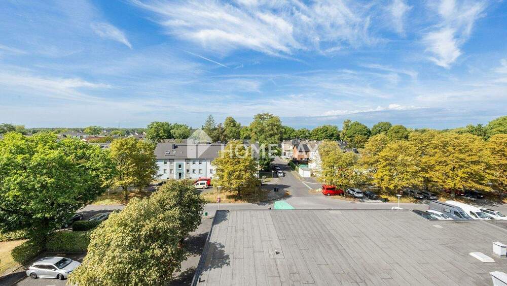 Gut geschnittene Etagenwohnung mit Aufzug, Stellplatz und Süd-West Loggia 3 zimmer