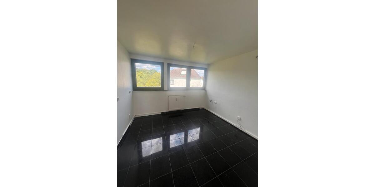 Großzügige 3-Zimmer-Wohnung mit Garten&Weitblick in Isenbügel 3 zimmer