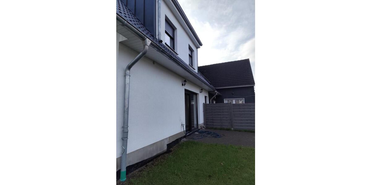 Doppelhaushälfte Essen Stadtbezirk VIII - 5.5 Zimmer, 134 m&sup2;, 2.350&euro; | Angebot:24130141